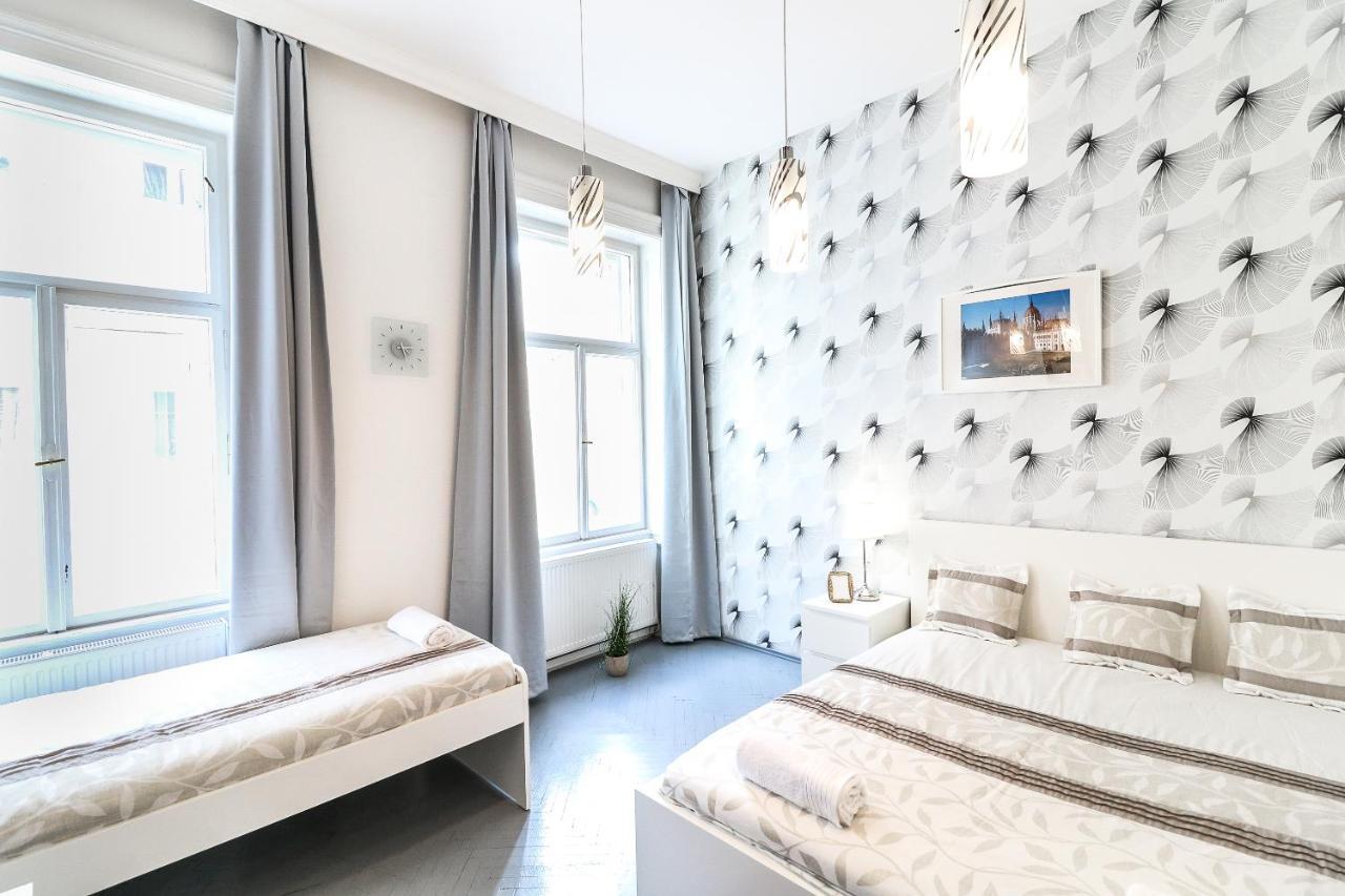 Real Apartments Hegedu Budapest Exterior photo